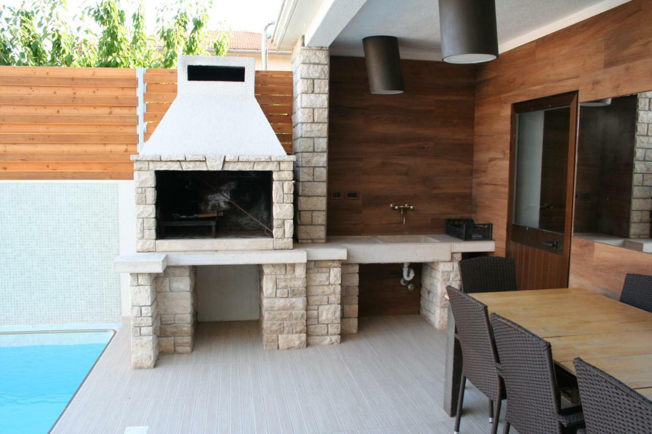 Apartment Vuk Pula Luaran gambar