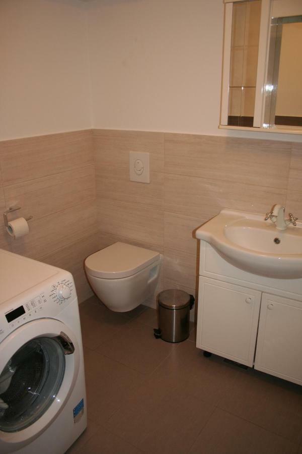 Apartment Vuk Pula Luaran gambar