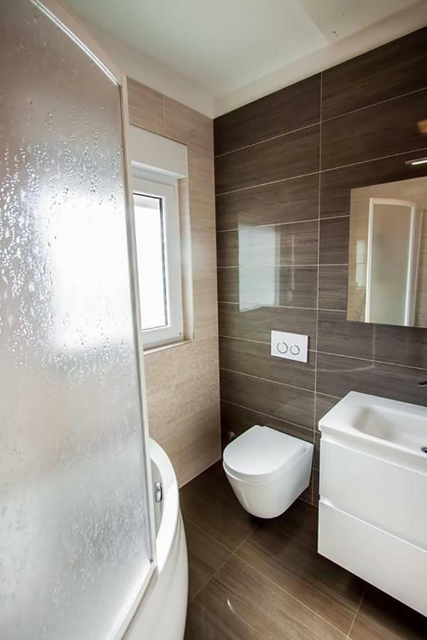 Apartment Vuk Pula Luaran gambar